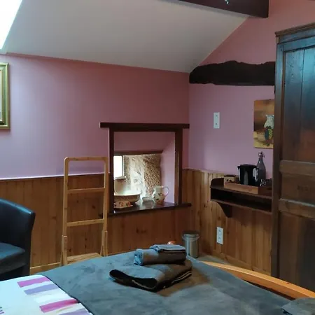 Bed & Breakfast La Grange De Champagnac