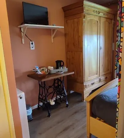 La Grange De Champagnac Bed & Breakfast