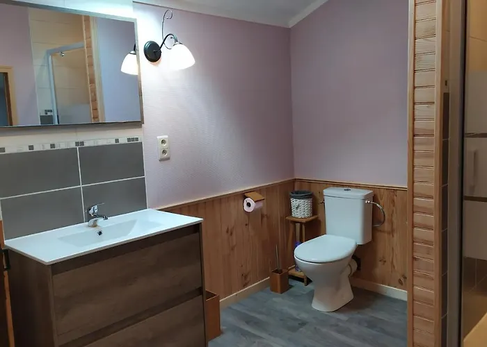 La Grange De Champagnac Bed and breakfast